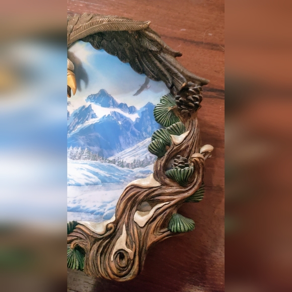 The Hamilton Collection Winter Solstice Premiere Issue Four Seasons of the Eagle - Picture 5 of 16